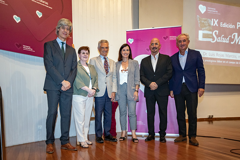De izquierda a derecha, Carlos Pajares, Natividad Urdín, Luis Rojas Marcos, Gema Igual, César Pascual y Tomás Cobo, tras la entrega del IX Premio de Salud Mental Padre Menni (Foto: José Cavia)